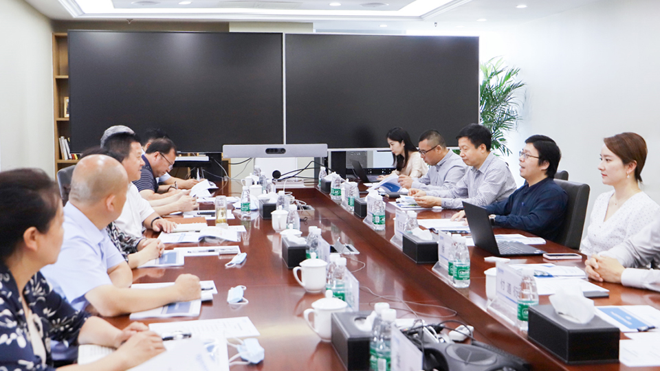 陇南市委常委、常务副市长漆文忠到访今年会健康集团